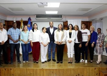 Gobernadora María Minerva Navarro participa en taller de inclusión de CONADIS