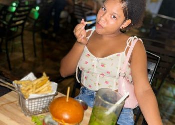 Madre pide ayuda para localizar a su hija de 13 años desaparecida en San Carlos