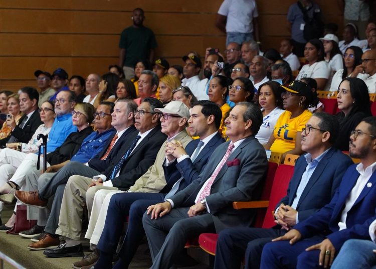 Culmina con éxito la Feria Internacional del Libro con cifra récord de más de 700 mil visitantes