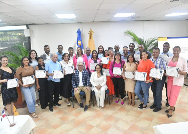 JCE-IESPEC concluye primer taller en materia de registro civil para periodistas y comunicadores en SD y Santiago