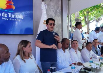 Collado se la deja caer a quienes señalan su gestión: “Esto no es improvisado, yo me fajo a trabajar”