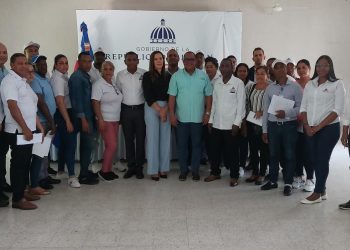 Gobernación de Azua y Organización de Seguridad Comunitaria refuerzan alianza por el bienestar ciudadano