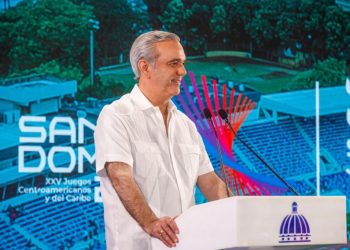 Abinader garantiza doble sueldo para empleados públicos a principio de diciembre