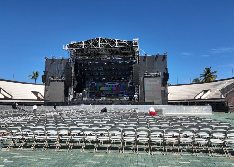 Así luce el montaje del concierto de esta noche de Wisin y Jowell & Randy en RD