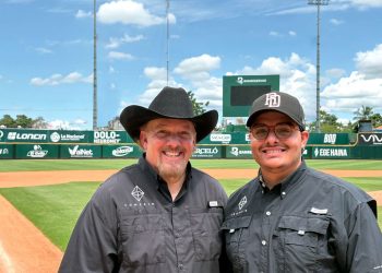 La dupla de padre e hijo Pável y Jean Paul Aguiló vuelven a marcar diferencia en el béisbol con una propuesta visual