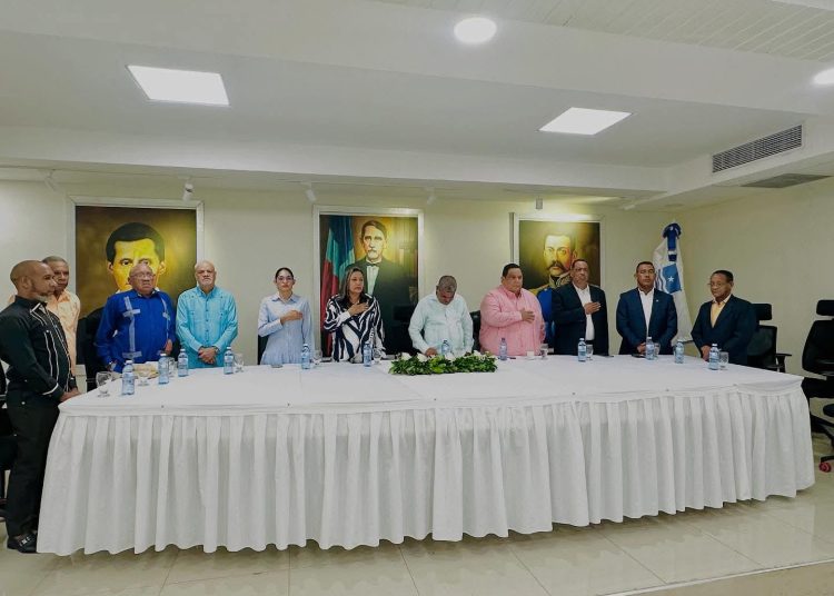 Cristian Daniel Ramírez juramentado como nuevo secretario general del SNTP-Azua