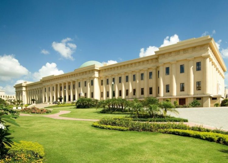 Palacio de Bellas Artes tiene las luces encendidas para abrir sus puertas al FITE 2025