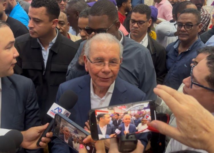 Danilo Medina afirma que los casos de narcotráfico en el PRM “son aislados, pero sistemáticos”