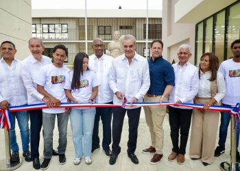 Presidente Abinader inaugura Centro Universitario Regional UASD-Cotuí con 29 aulas