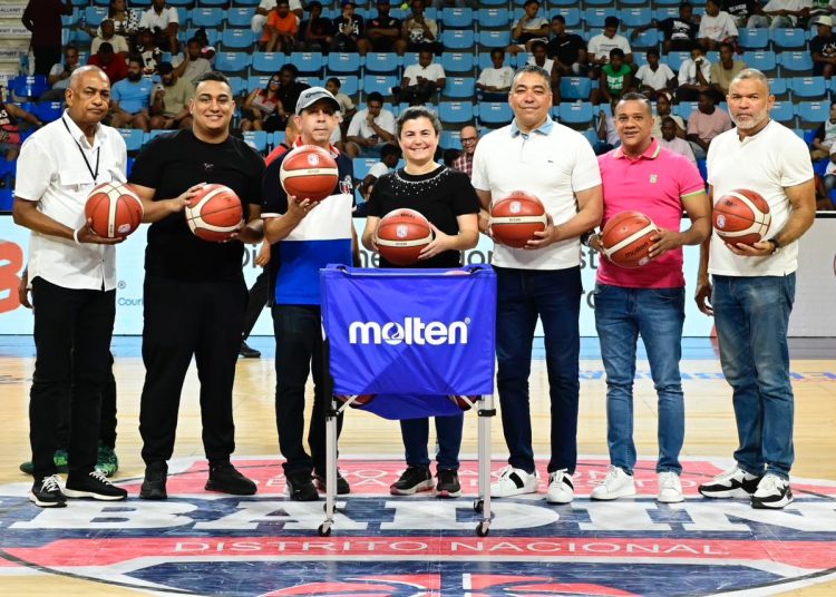 Fedombal y Molinos entregan balones a Abadina y clubes del TBS Distrito 2025