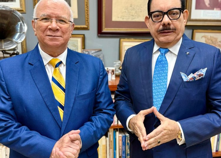 Tomás Hernández Alberto critica a Leonel Fernández por uso de recursos del Estado