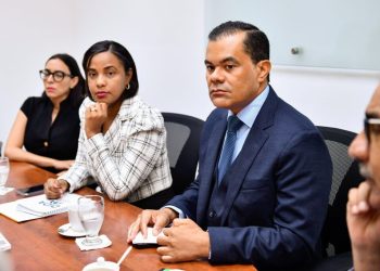 DIDA denuncia que ARS no compran medicinas en Alto Costo para que salgan más baratas a afiliados