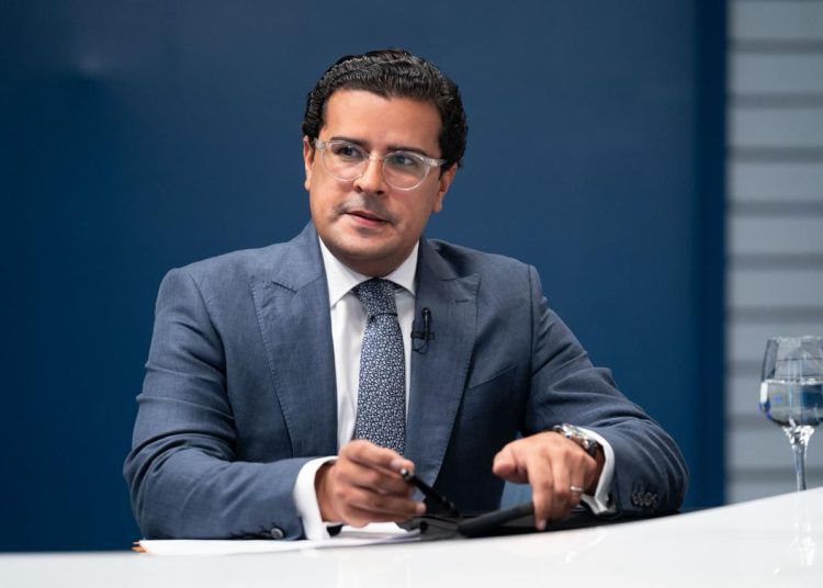 Hoepelman denuncia choque entre Tribunal Constitucional y Senado por reforma al Código Procesal Penal