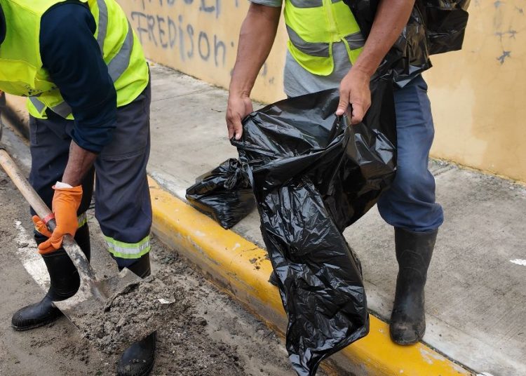 ADN invierte más de 6 millones mensuales en limpieza de imbornales para prevenir inundaciones