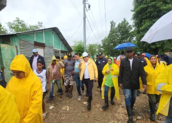 Alcalde SDE realiza recorridos de supervisión ante el paso de la tormenta Melissa