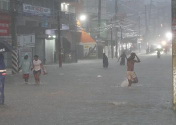 Moradores de Los Girasoles claman ayuda por las situaciones que provoca la tormenta Melissa