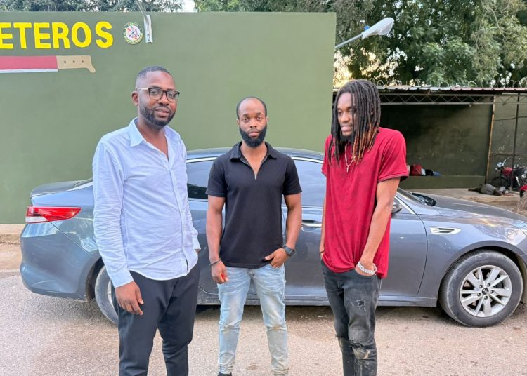 Ejército detiene supuesto funcionario haitiano que transportaba extranjeros indocumentados en Valverde