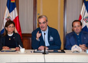 Gobierno mantiene para este sábado suspensión de labores en provincias en alerta roja