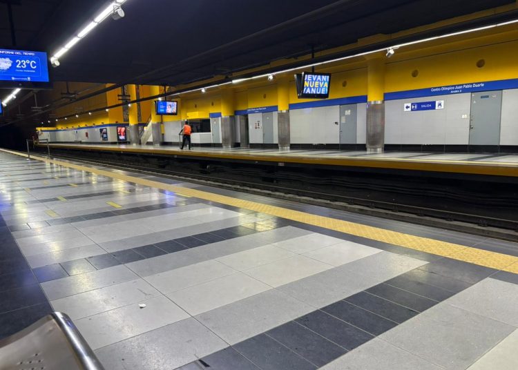 Estaciones del Metro lucen desoladas ante el paso de la tormenta tropical Melissa