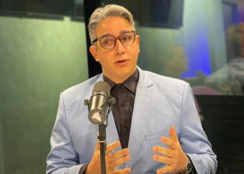 Rodolfo Santos: “el problema no es el agua, es que usted está en su hábitat”