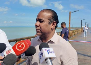 Aníbal Díaz destaca muelle turístico de Miches como motor para el desarrollo económico local