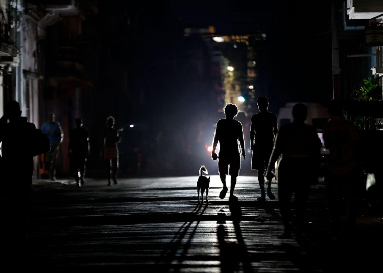 El mayor apagón previsto para este lunes en Cuba oscurecerá a la vez a un 55 % del país