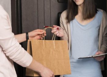 Restaurantes en provincias en alerta roja solo podrán operar por delivery