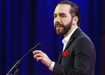 Gobierno de Bukele prohíbe lenguaje inclusivo en las escuelas públicas de El Salvador