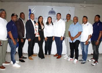 Designan y juramentan a Edinson Custodio como Director Provincial del INABIE en Azua