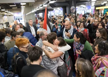 Conservadores británicos recortarán el gasto en 54.000 millones de euros si gobiernan