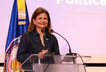 Raquel Peña destaca liderazgo juvenil en el sector empresarial y exhorta a innovar