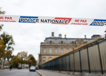 El Louvre se va a quedar cerrado este lunes tras el robo de las joyas