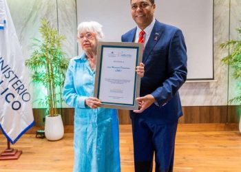 Milagros Ortiz Bosch, valoró el trabajo que realiza Víctor D’Aza al frente de la institución y aseguró que hoy día la “LMD no es lo que era”