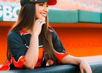 Davianny Castro nombrada madrina de los Toros 2025-26