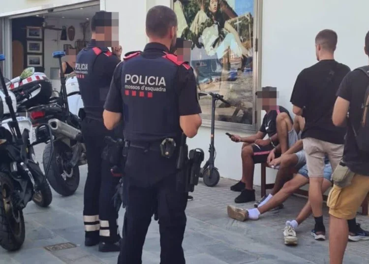 Cinco detenidos por el asesinato a puñaladas de un menor hondureño en Barcelona