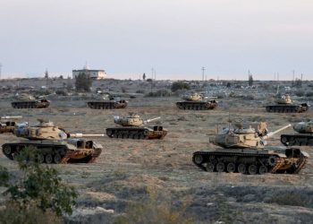 Egipto presenta proyectos de desarrollo del Sinaí en el aniversario de guerra con Israel