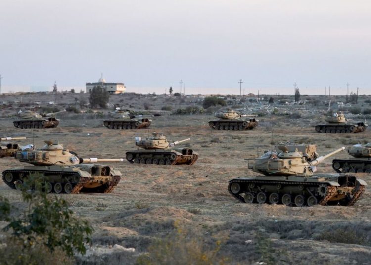 Egipto presenta proyectos de desarrollo del Sinaí en el aniversario de guerra con Israel