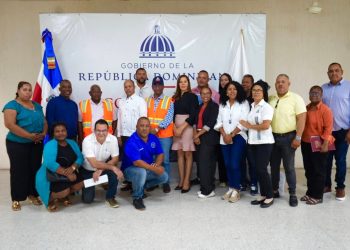 Diálogo busca levantar paro de docencia en Tábara Abajo, Azua