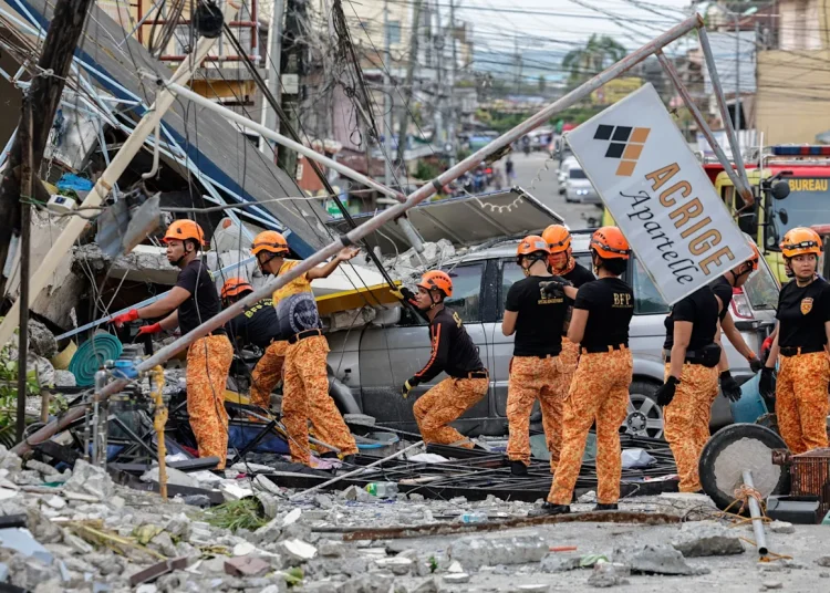 Filipinas continúa con las tareas de ayuda humanitaria tras el terremoto entre réplicas