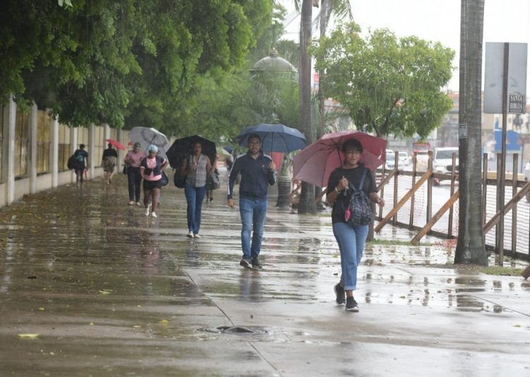 Melissa mantendrá aguaceros dispersos en RD por varios días