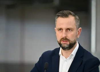 Polonia y Palantir firman acuerdo para el uso de IA en ciberseguridad y defensa