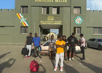 Con vigilancia de drones Ejército detiene vehículo que transportaba haitianos indocumentados en Dajabón