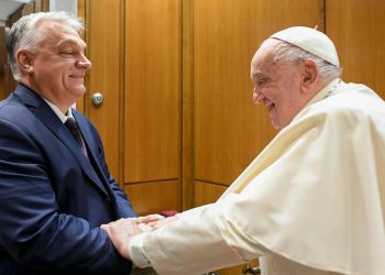 Orban pidió al papa que «apoye los esfuerzos de Hungría contra la guerra» en Ucrania