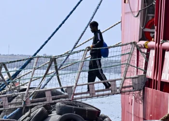 Mueren 40 migrantes en un naufragio frente a costas tunecinas