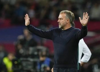 Hansi Flick, sancionado con un partido; no dirigirá al Barcelona en el Clásico ante el Real Madrid