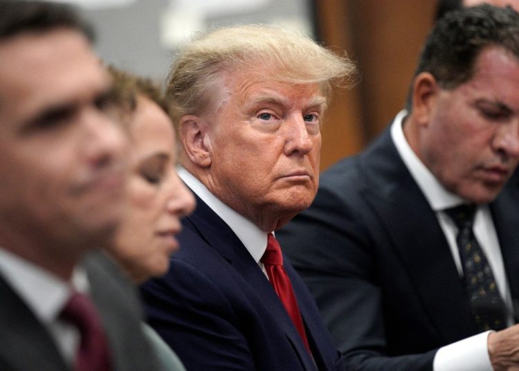 Trump pide cárcel para alcalde de Chicago y gobernador de Illinois por «no proteger a ICE»