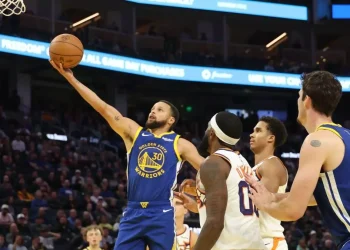 Los Warriors se reivindican ante los Suns y los Bulls obran una remontada milagrosa