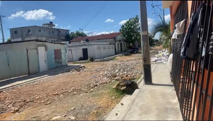 Denuncian deterioro de calles en sector Brisas del Este y piden intervención de las autoridades - Noticias de hoy en República Dominicana | De Último Minuto