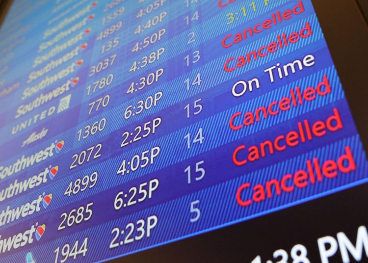 Estados Unidos registra más de 1,000 vuelos cancelados por el cierre del Gobierno