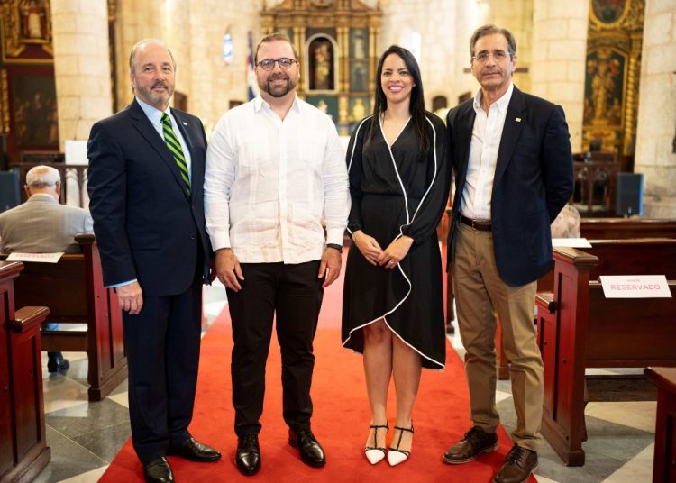 Amadita conmemora su 66 aniversario con solemne misa de acción de gracias